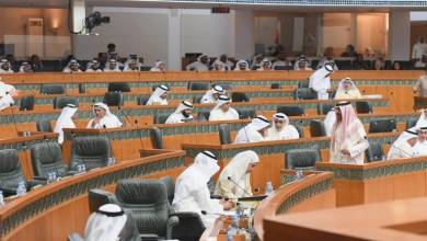 پارلمان کویت از راه نرسیده با دولت درگیر شد