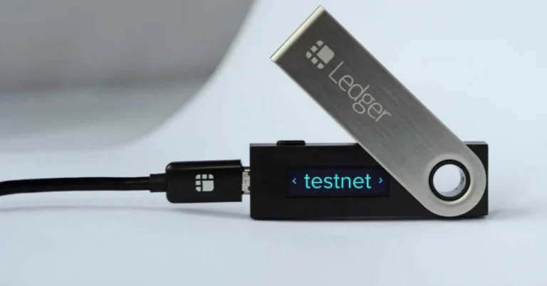 لجر نانو اس (Ledger Nano S) چه کاربردی دارد؟