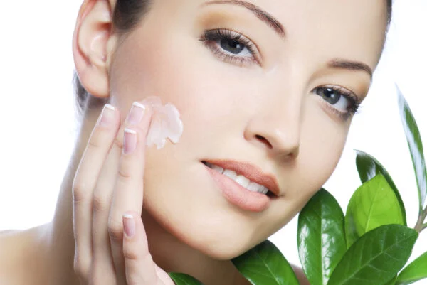 The correct way to apply face cream