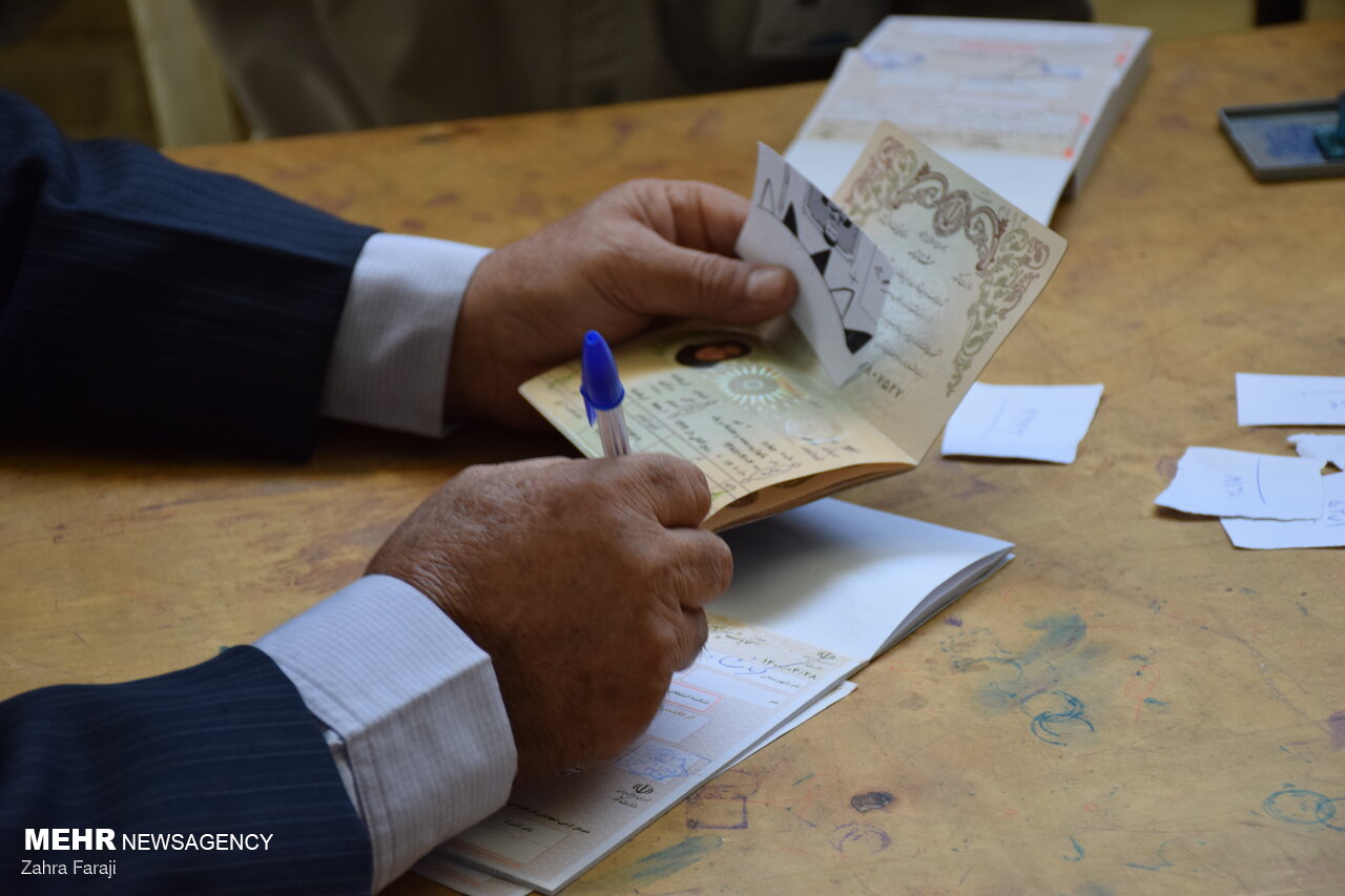 صدور ۷۰۱۰ کارت حضور برای نمایندگان نامزدها در شعب اخذ رای تهران - خبرگزاری مهر | اخبار ایران و جهان