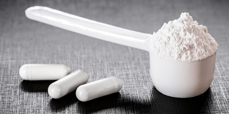 آیا کراتین باعث ریزش مو می‌ شود؟ بررسی علمی و راهنمای مصرف ایمن